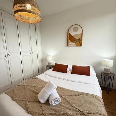 Apartment - 4 Bedrooms - Pierre Benite Oullins