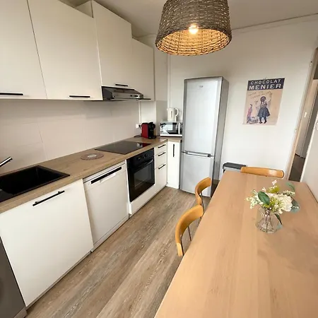 - 4 Bedrooms - Pierre Benite Oullins