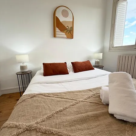 - 4 Bedrooms - Pierre Benite Appartement