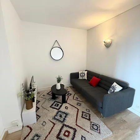 - 4 Bedrooms - Pierre Benite *