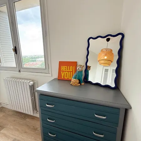 - 4 Bedrooms - Pierre Benite *
