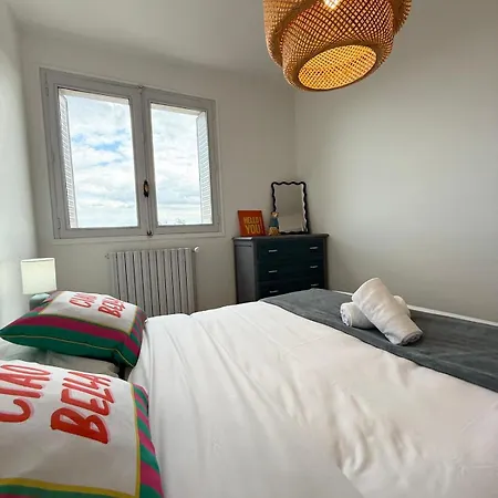 - 4 Bedrooms - Pierre Benite Oullins