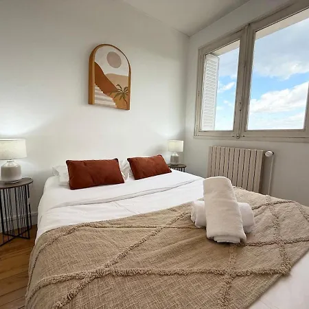 - 4 Bedrooms - Pierre Benite *