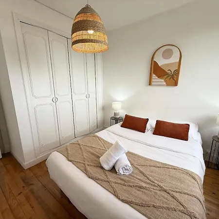 - 4 Bedrooms - Pierre Benite *