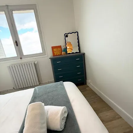 - 4 Bedrooms - Pierre Benite