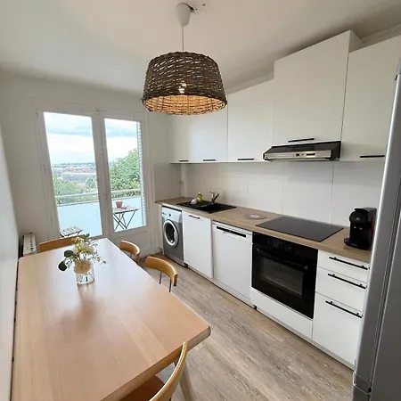 דירה - 4 Bedrooms - Pierre Benite אולה